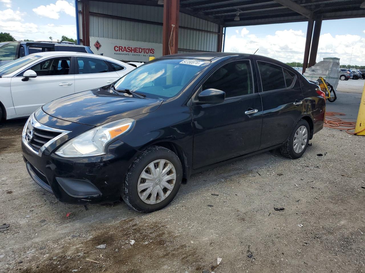 Salvage Nissan Versa Image