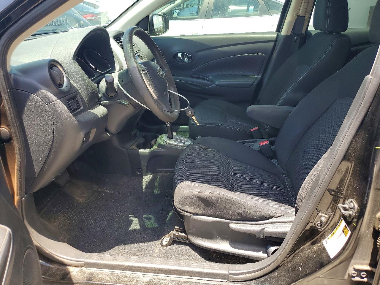 Nissan Versa 1.6 Sv