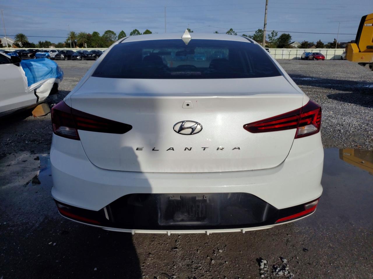 Hyundai ELANTRA Sel