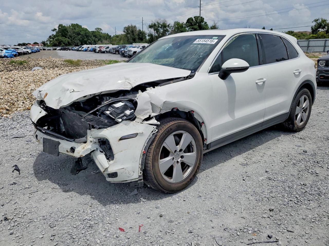 Salvage Porsche Cayenne Image