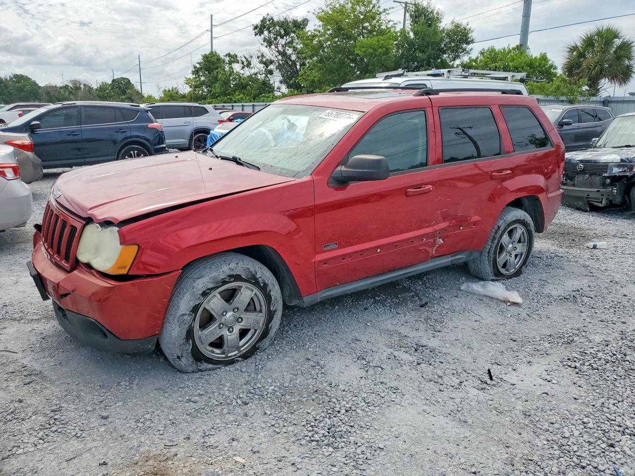 Salvage Jeep Cherokee Image