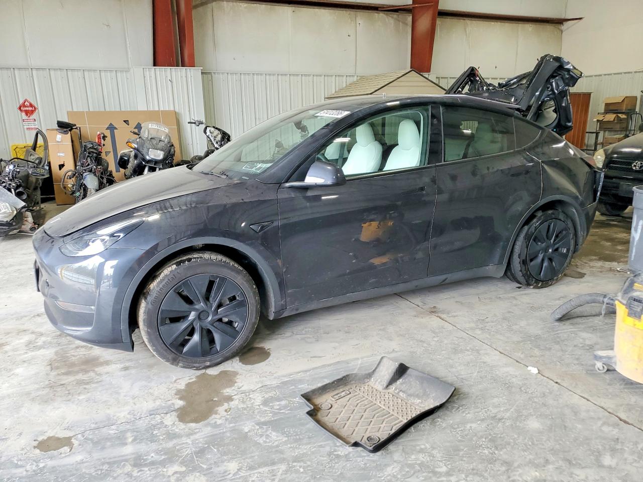 Salvage Tesla Model Y Image