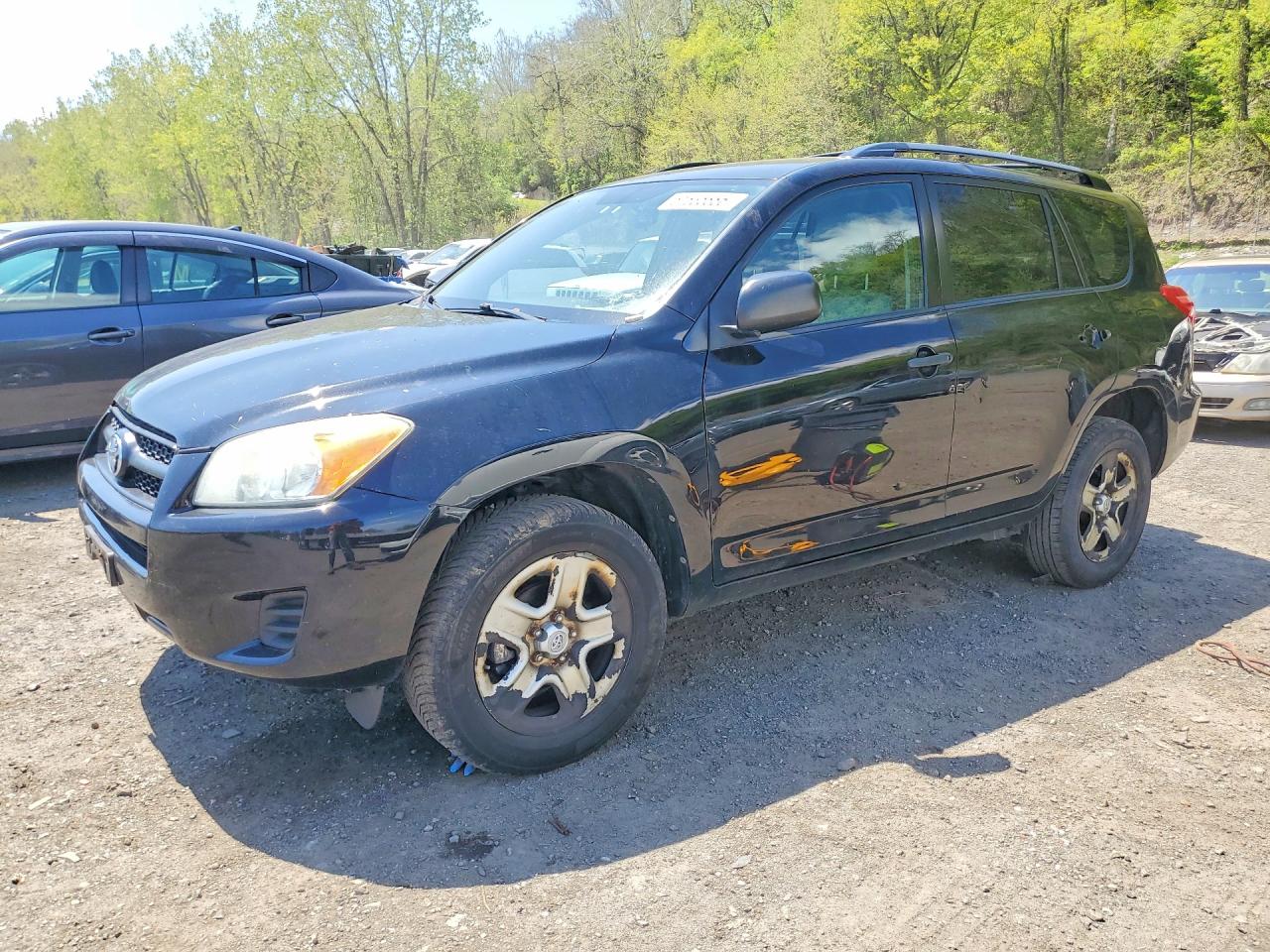 Salvage Toyota RAV4 Image