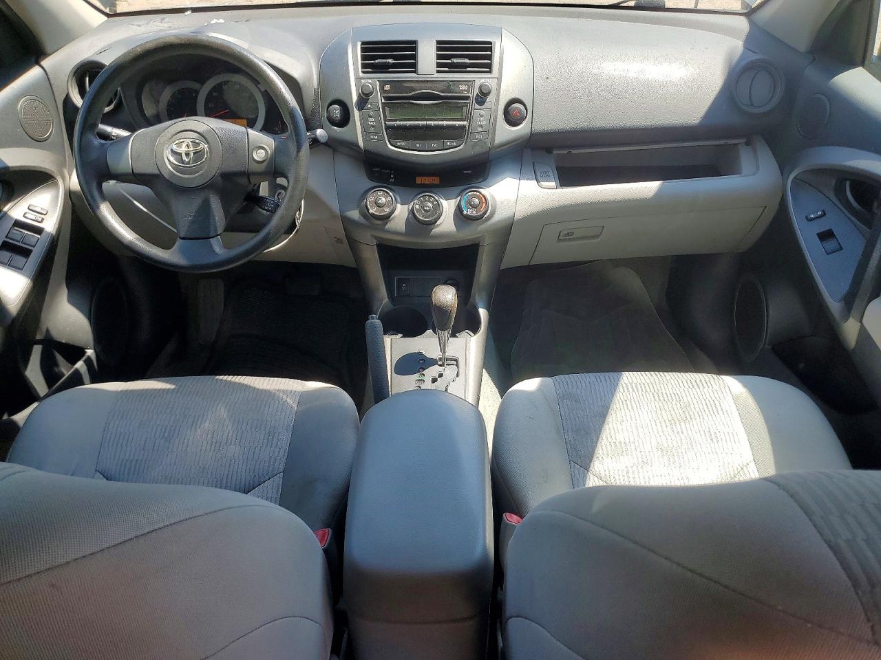 Toyota RAV4 Base