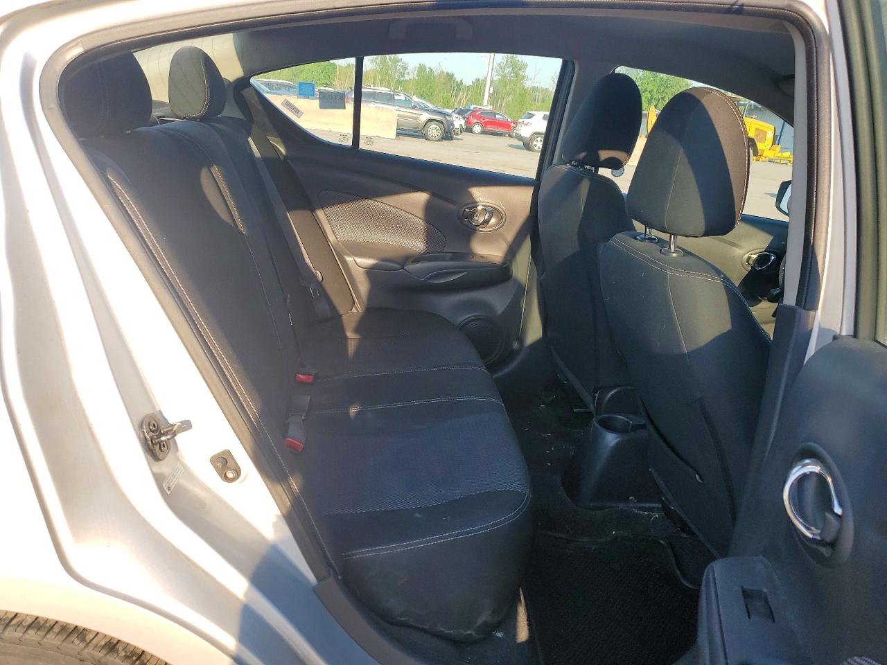 Nissan Versa Sv
