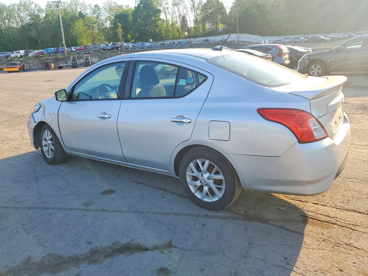 Nissan Versa Sv