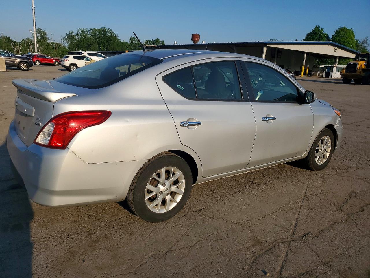 Nissan Versa Sv