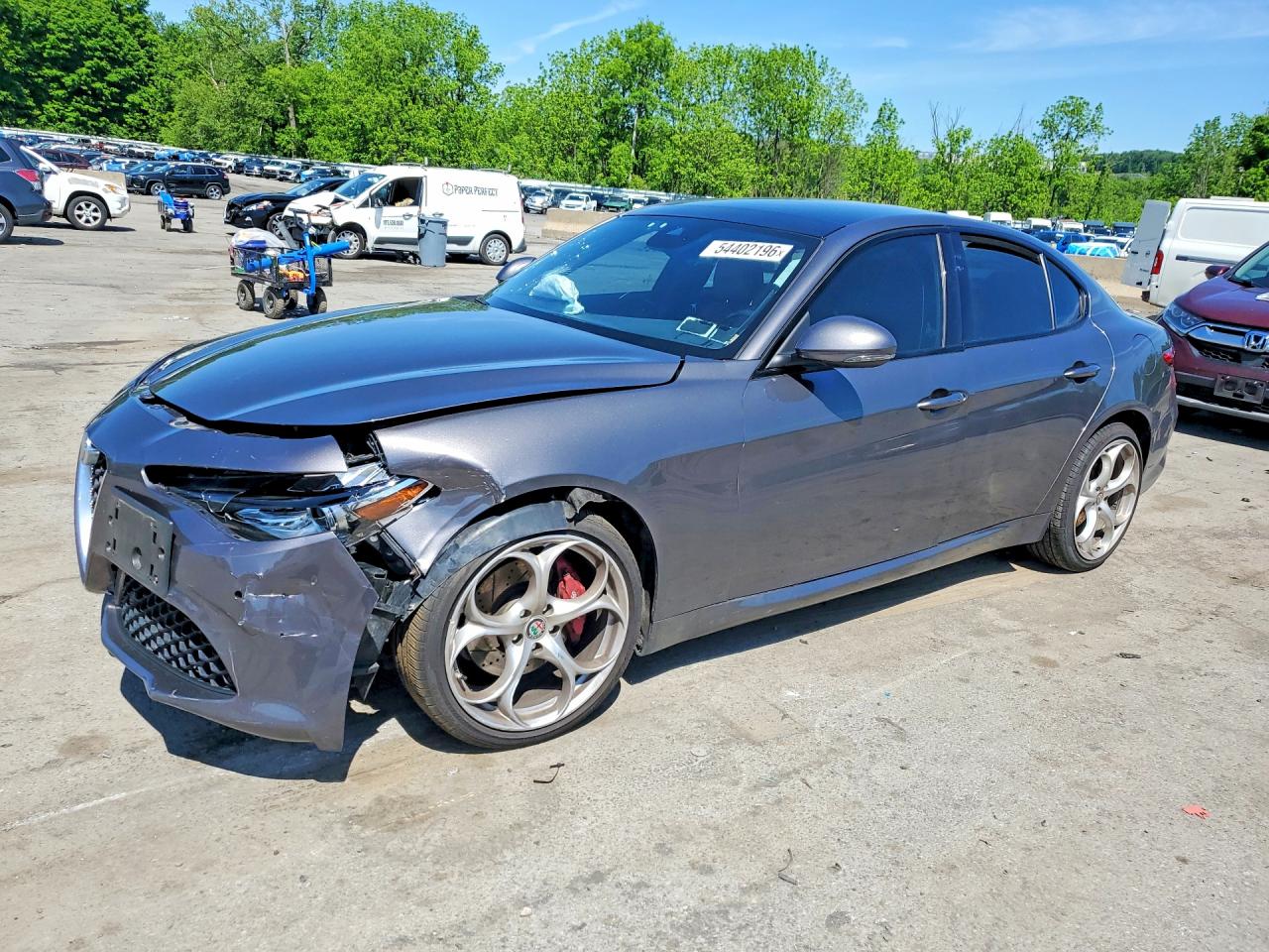 Salvage Alfa Romeo Giulia Image