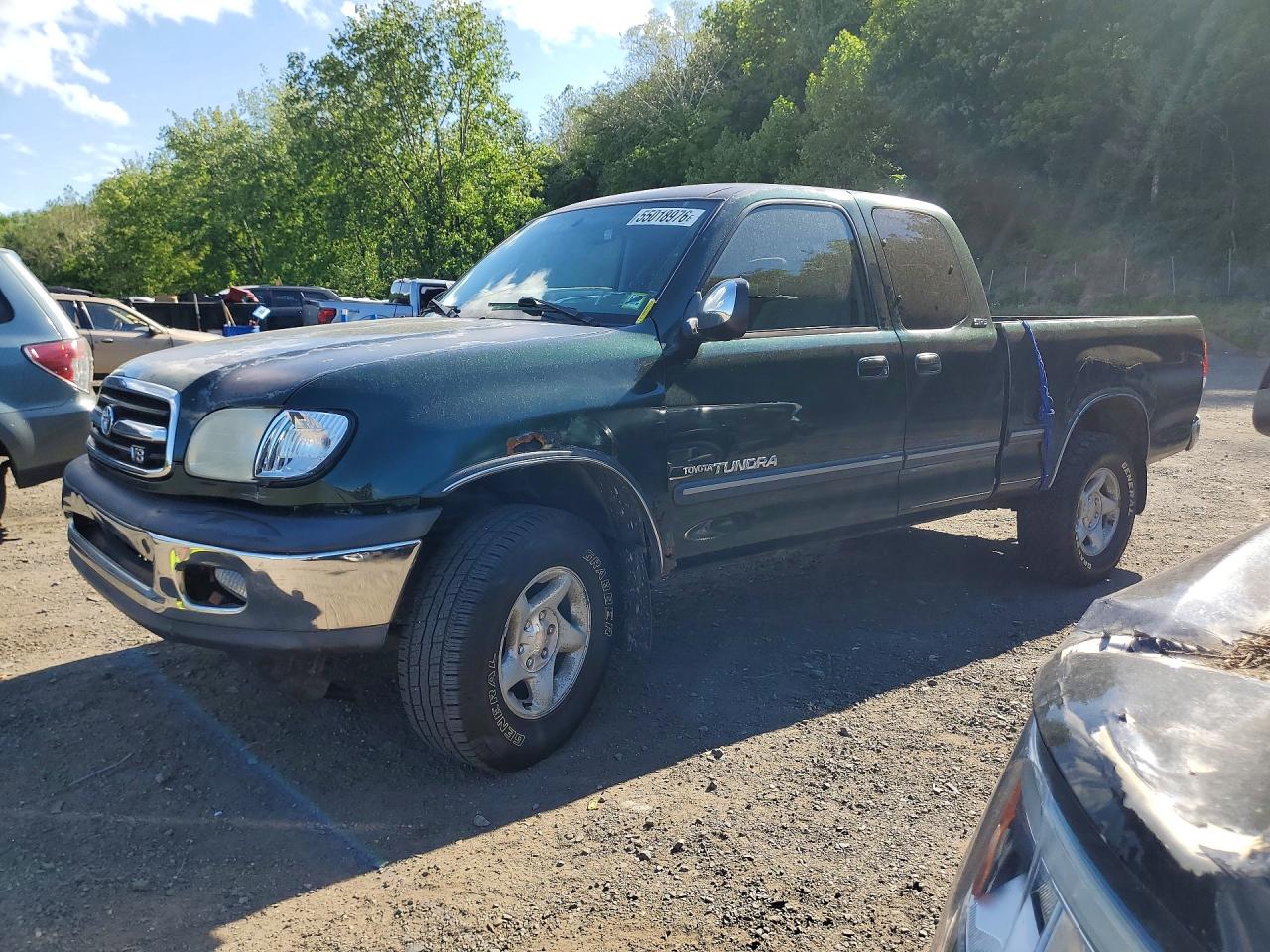 Salvage Toyota Tundra Image