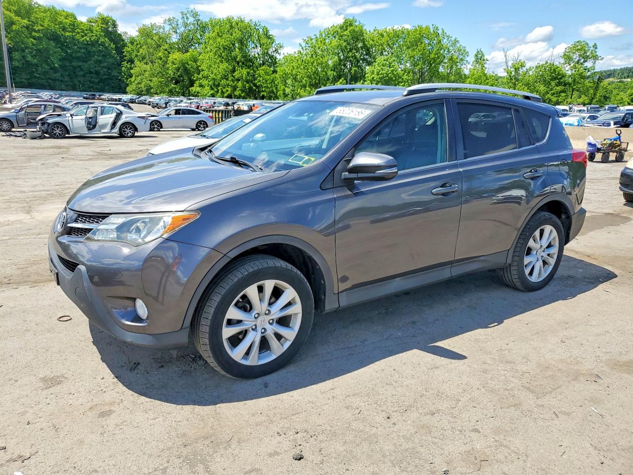 Salvage Toyota RAV4 Image