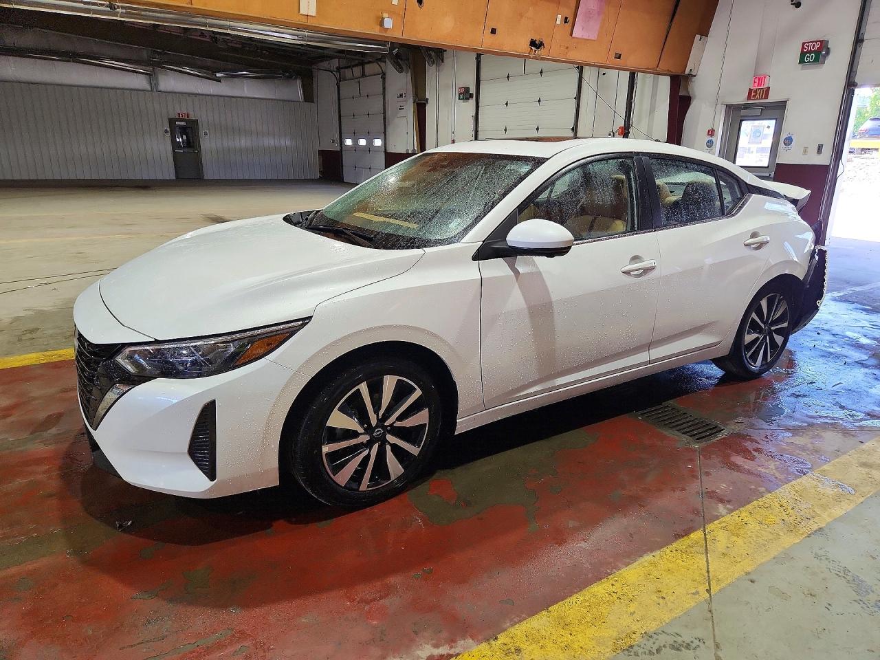 Salvage Nissan Sentra Image