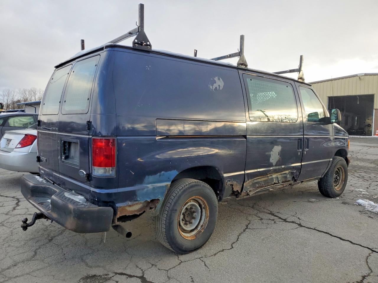 Ford Econoline E250 Van