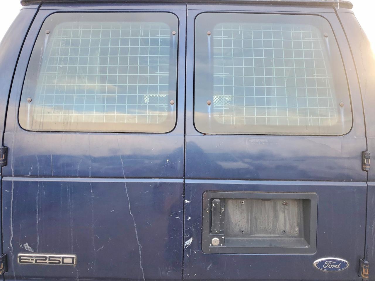 Ford Econoline E250 Van