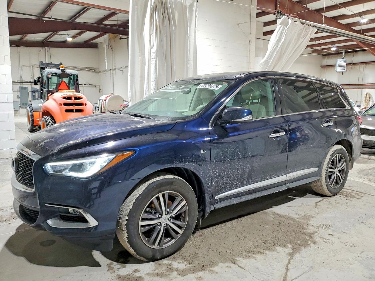 Salvage INFINITI Qx Image