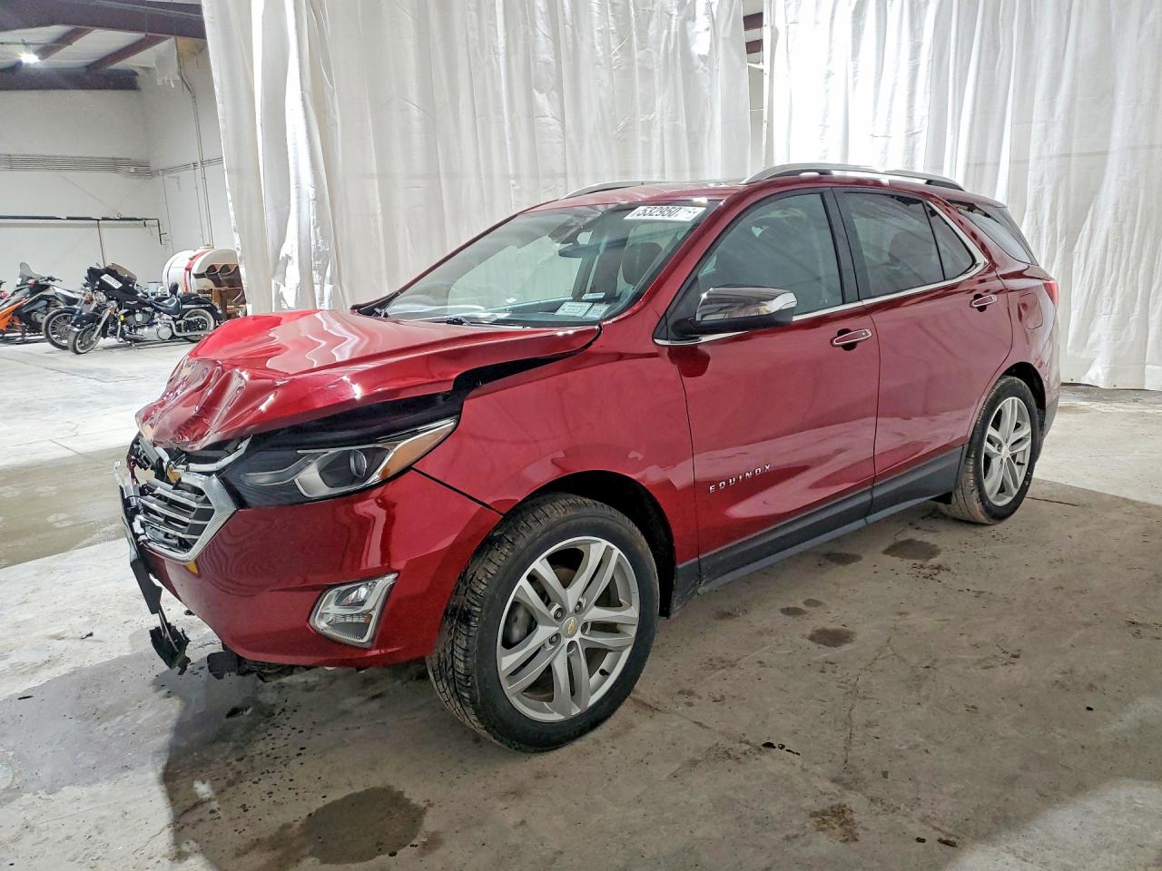 Salvage Chevrolet Equinox Image