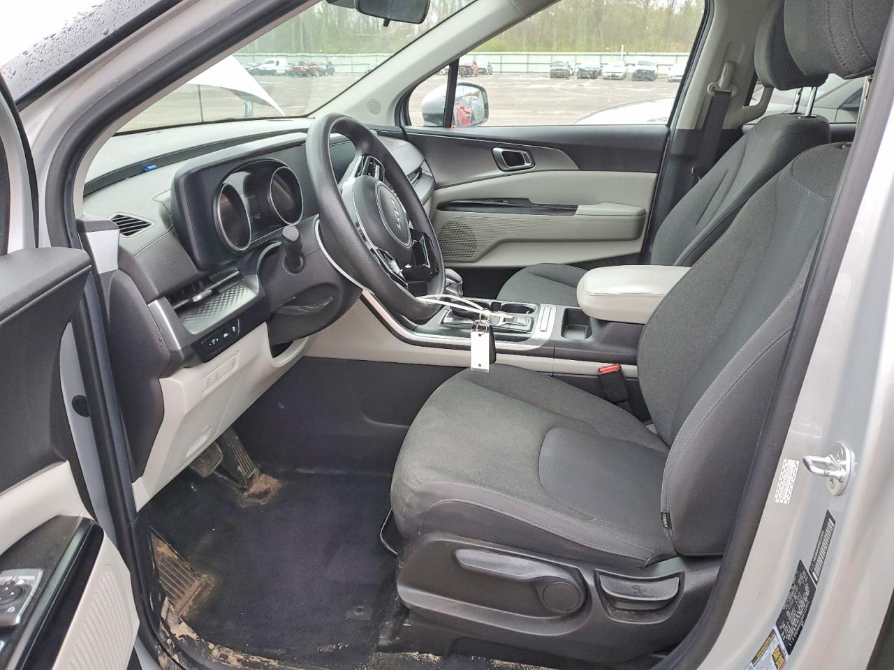 Kia Carnival Lx