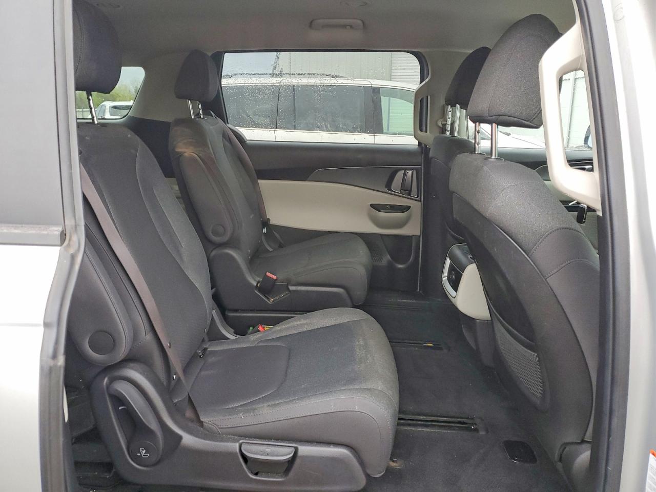 Kia Carnival Lx
