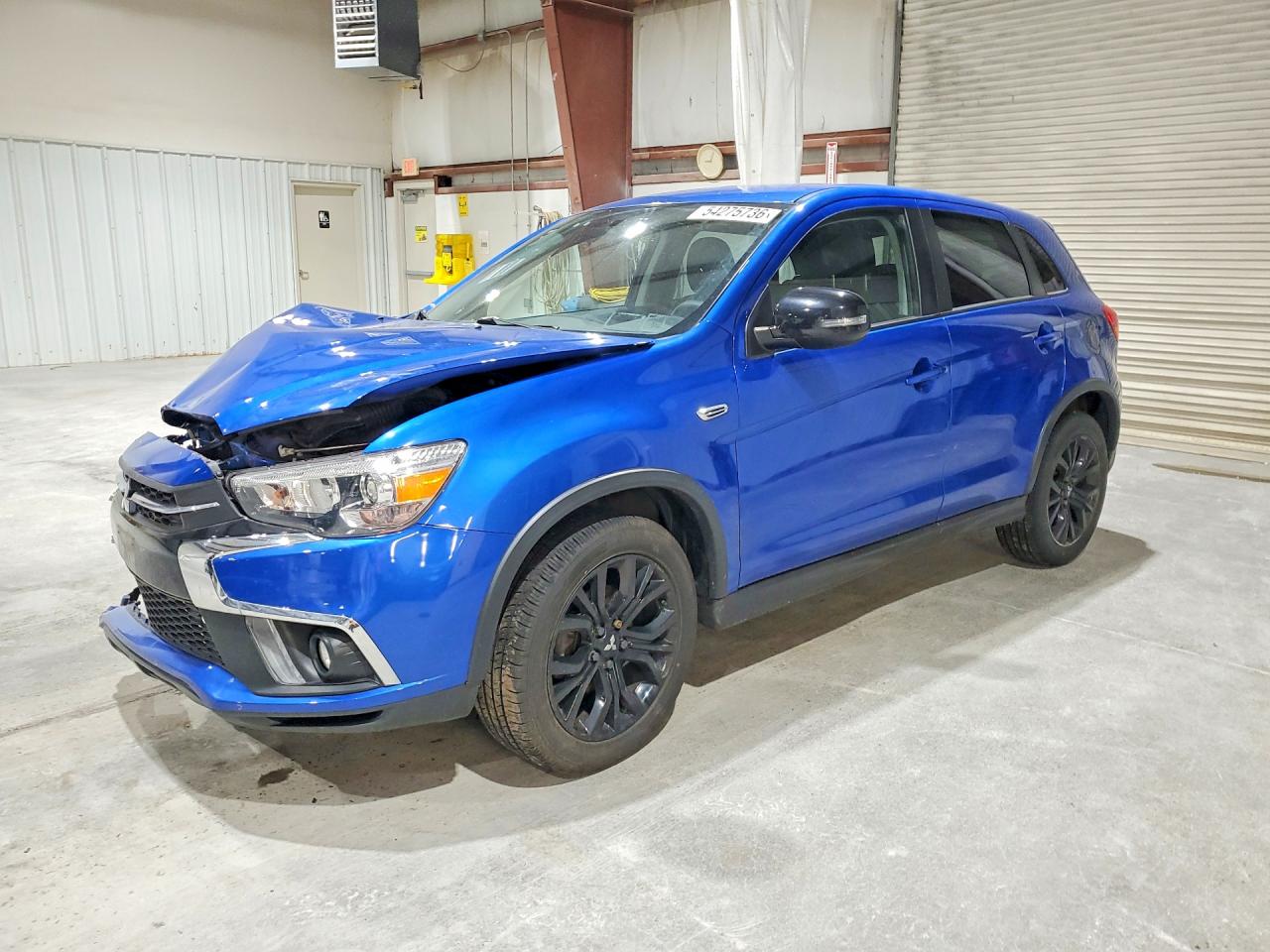 Salvage Mitsubishi Outlander Image