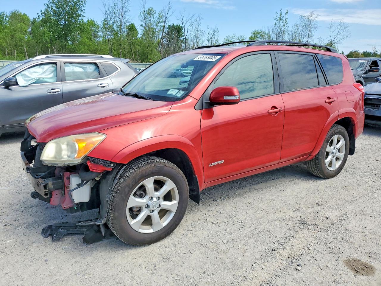 Salvage Toyota RAV4 Image