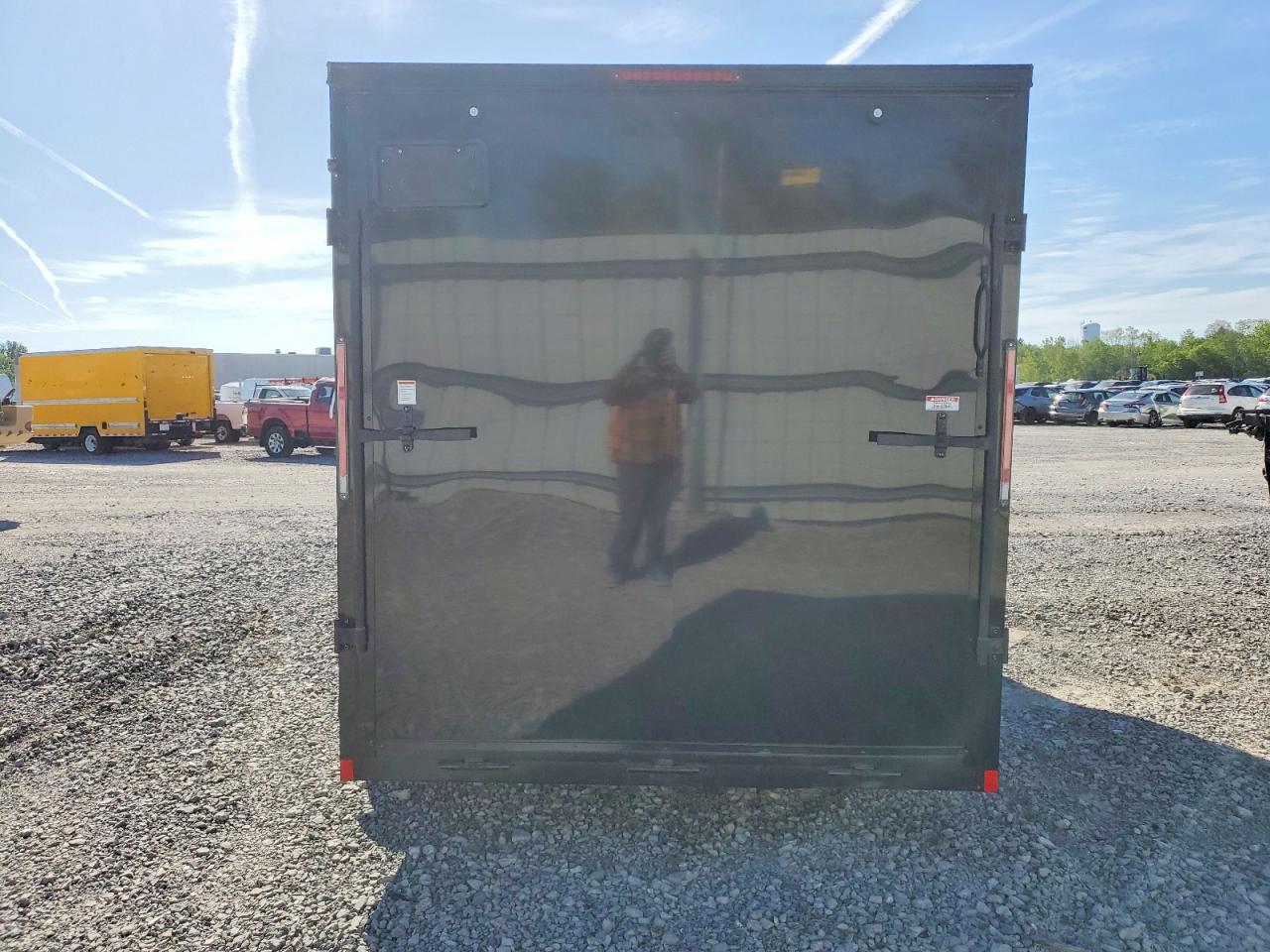 Look Trailer Other