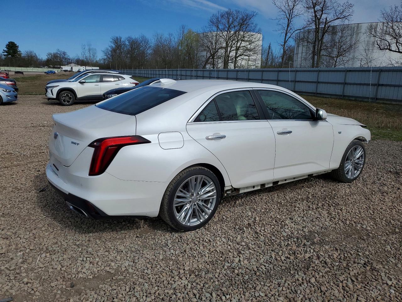 Cadillac CT4 Premium Luxury