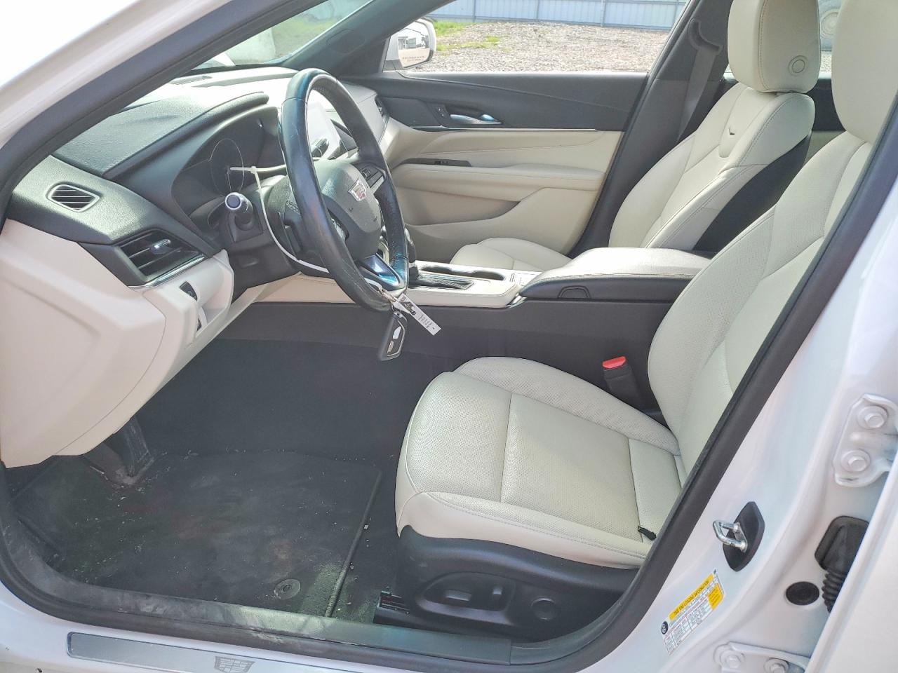 Cadillac CT4 Premium Luxury