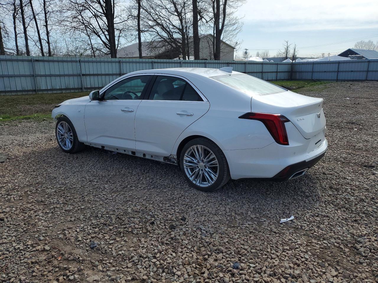 Cadillac CT4 Premium Luxury