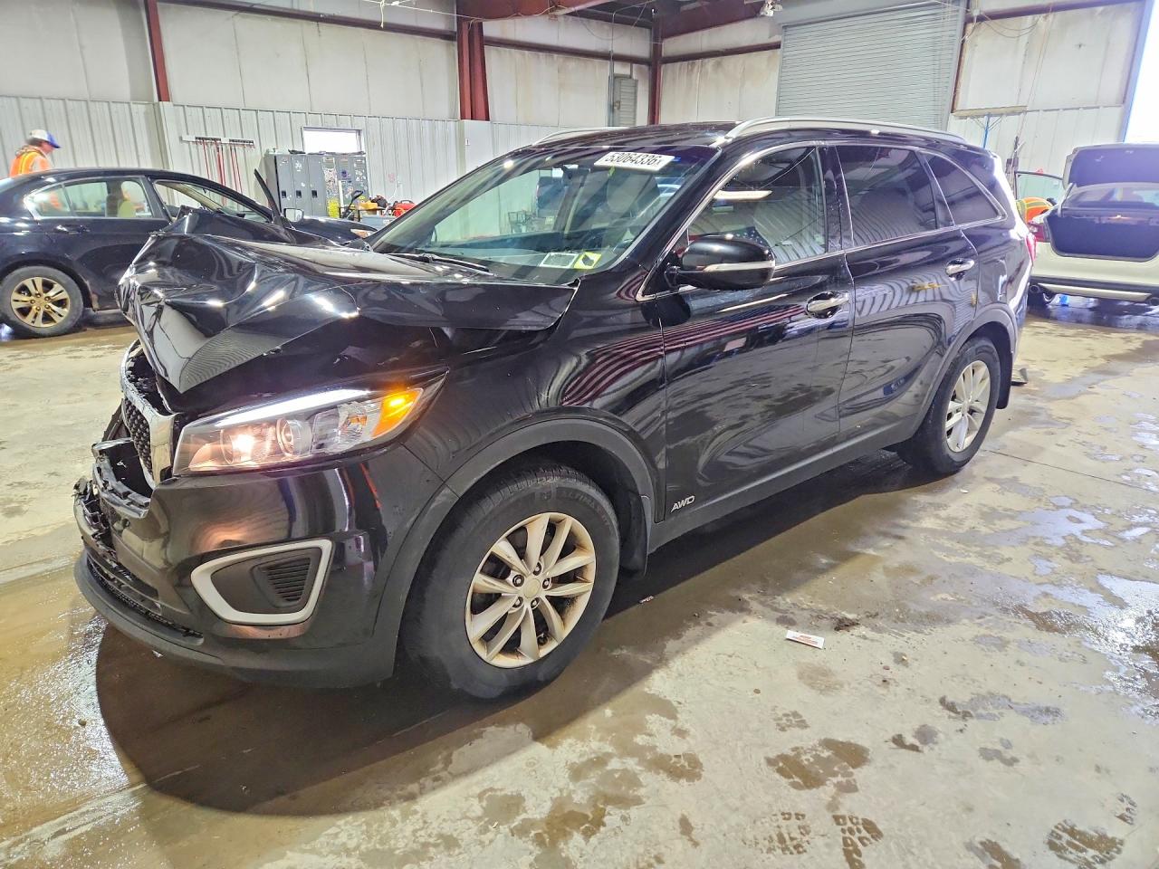 Salvage Kia Sorento Image