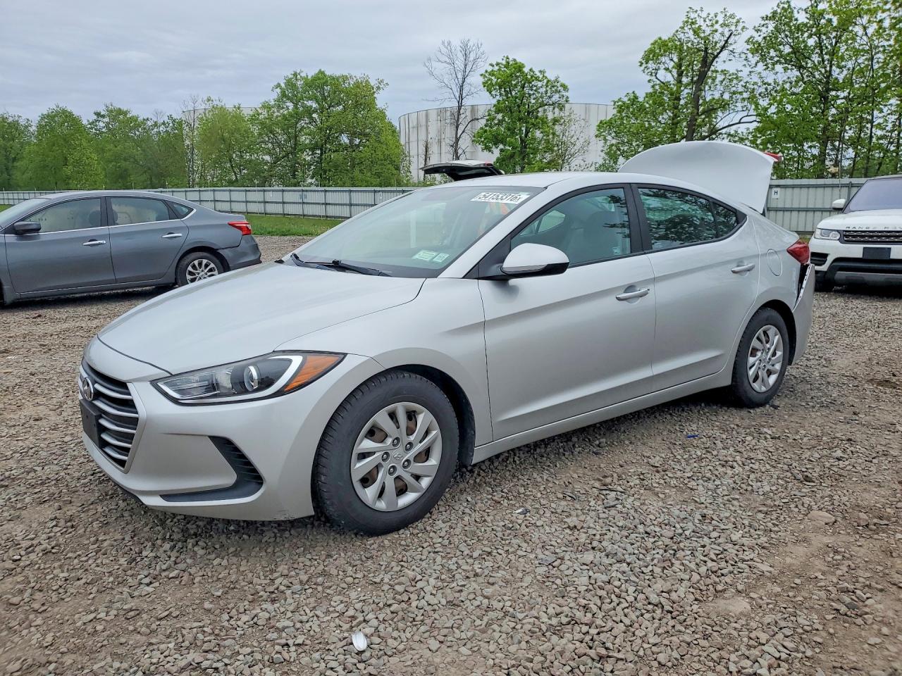 Salvage Hyundai ELANTRA Image