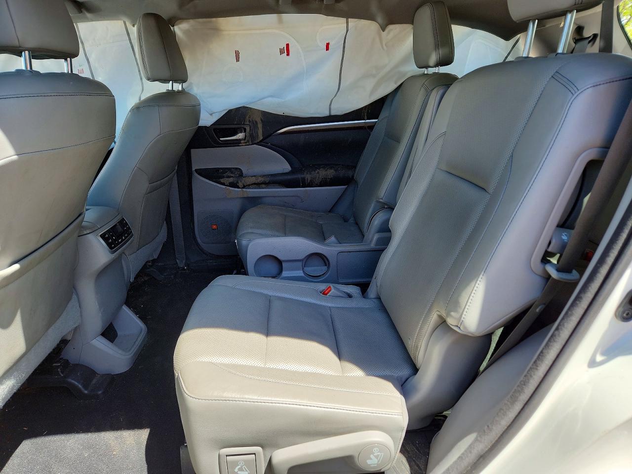 Toyota Highlander Limited Platinum