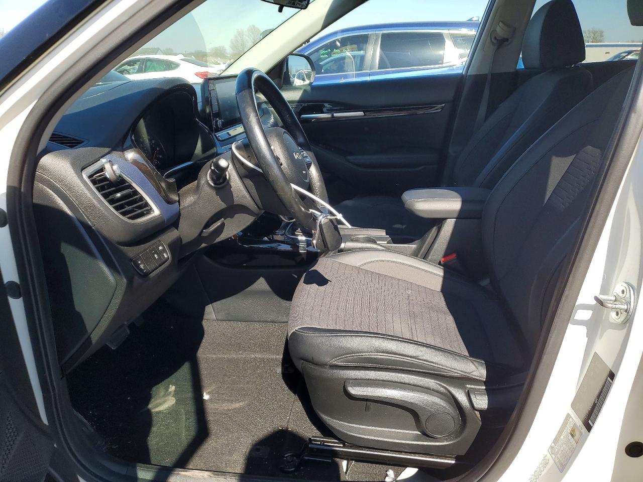 Kia Seltos S