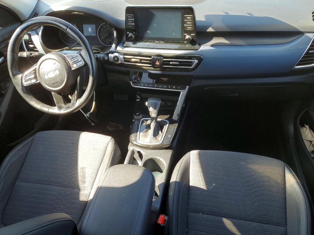 Kia Seltos S