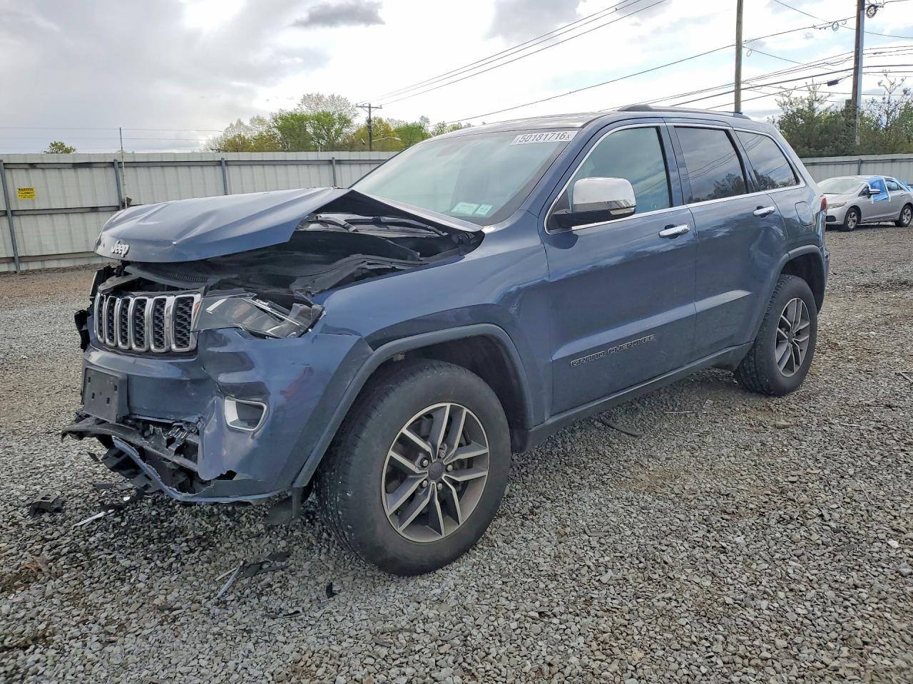 Salvage Jeep Cherokee Image