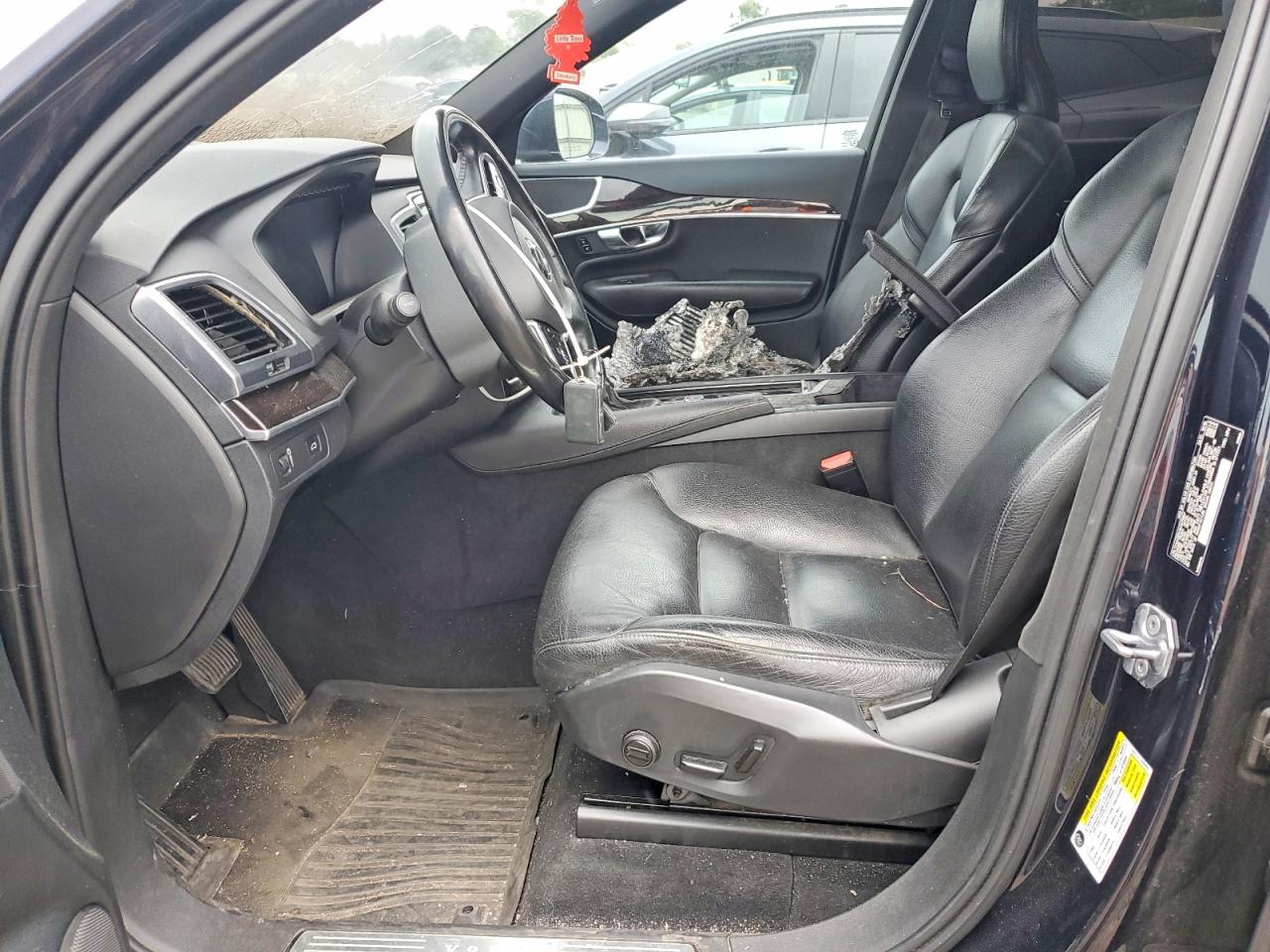 Volvo XC90 T6 Momentum