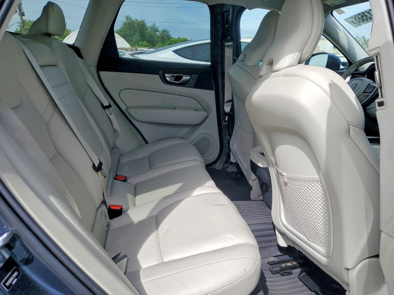 Volvo XC60 T5 Momentum