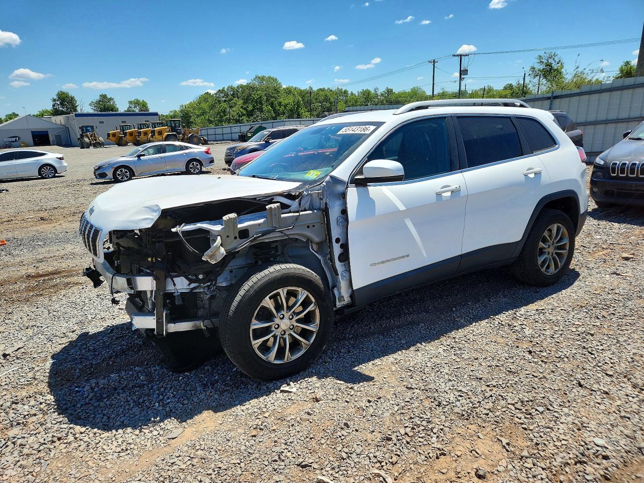 Salvage Jeep Cherokee Image