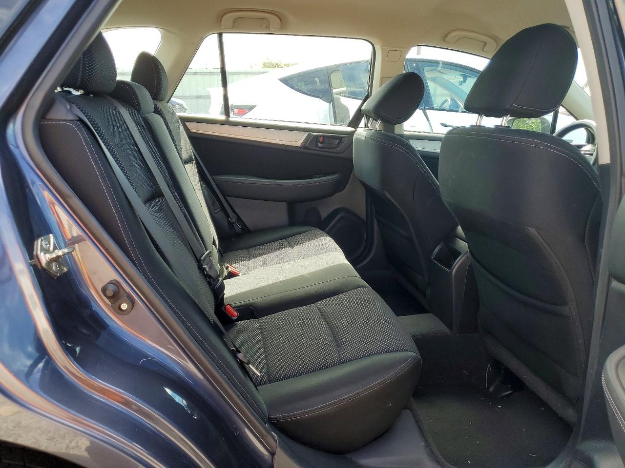 Subaru Outback 2.5i