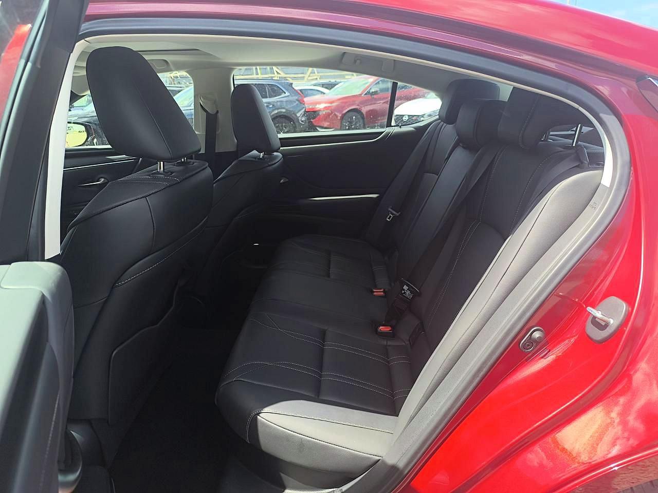 Lexus Es Luxury