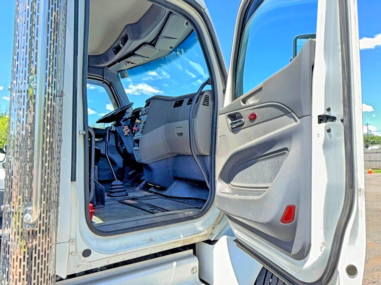 Peterbilt 579