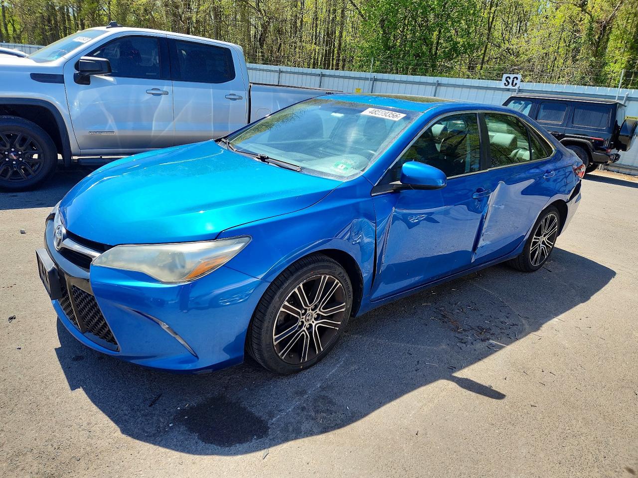 Salvage Toyota Camry Image