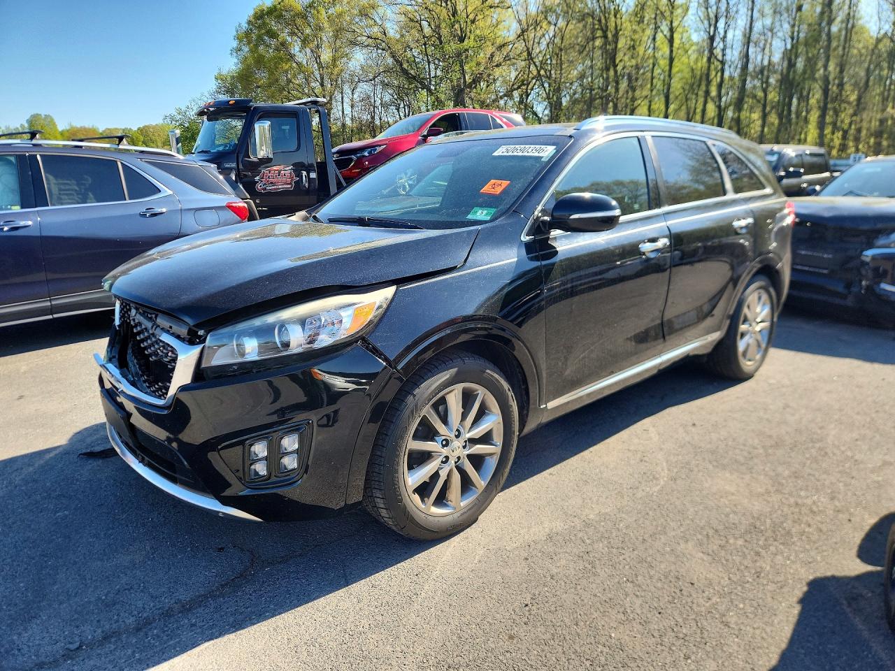 Salvage Kia Sorento Image