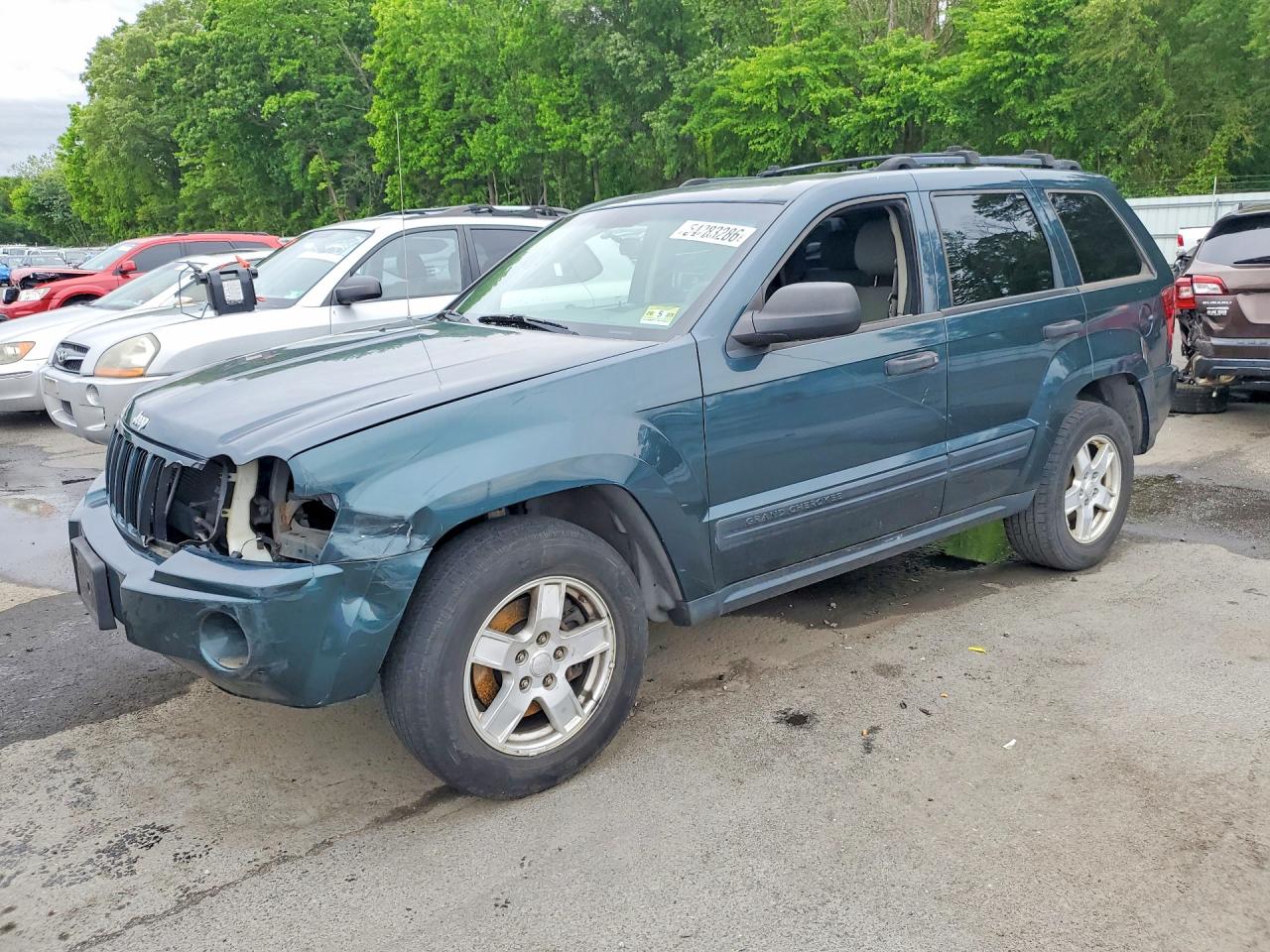 Salvage Jeep Cherokee Image