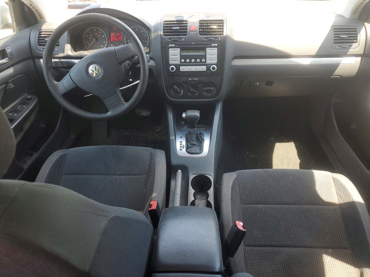 Volkswagen Jetta S