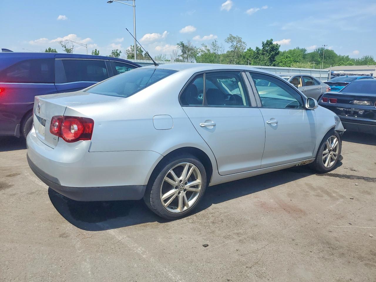 Volkswagen Jetta S