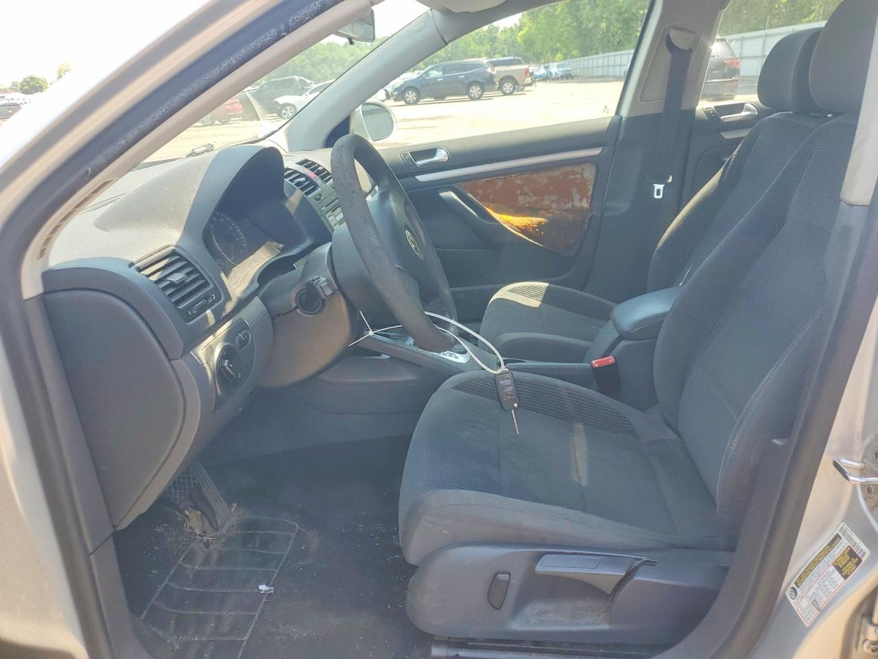 Volkswagen Jetta S