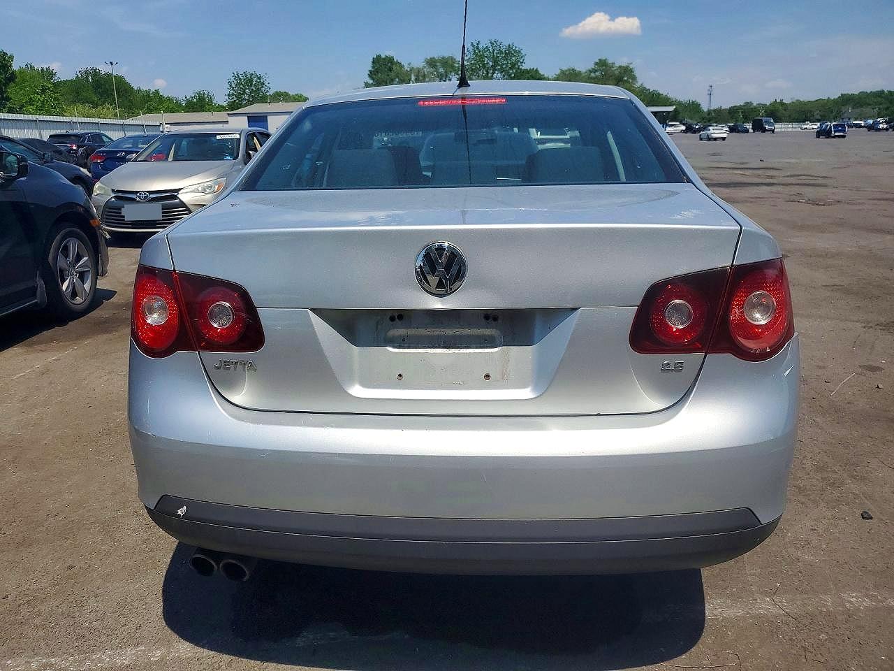 Volkswagen Jetta S