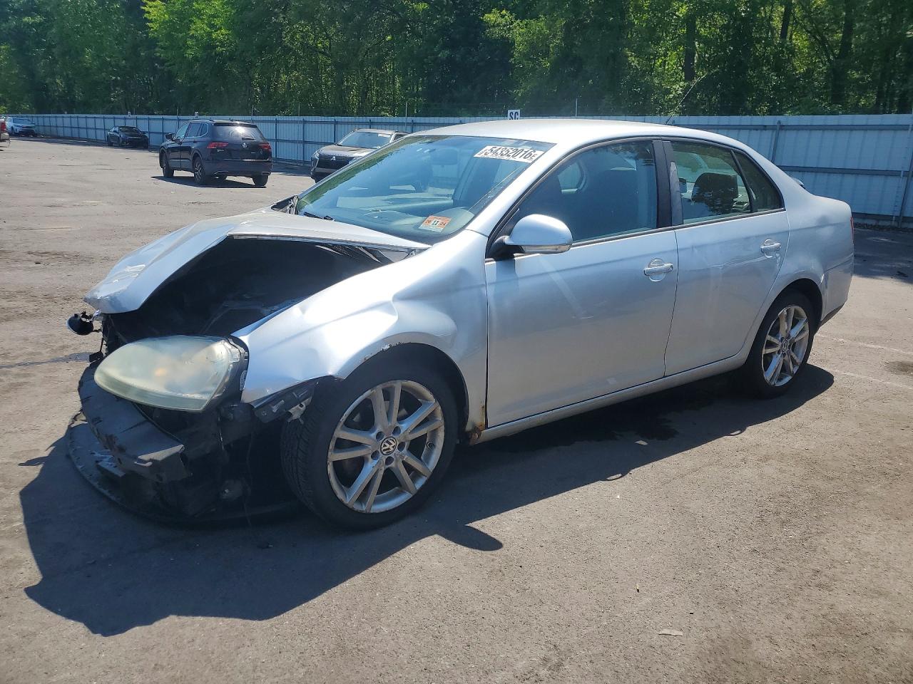 Salvage Volkswagen Jetta Image