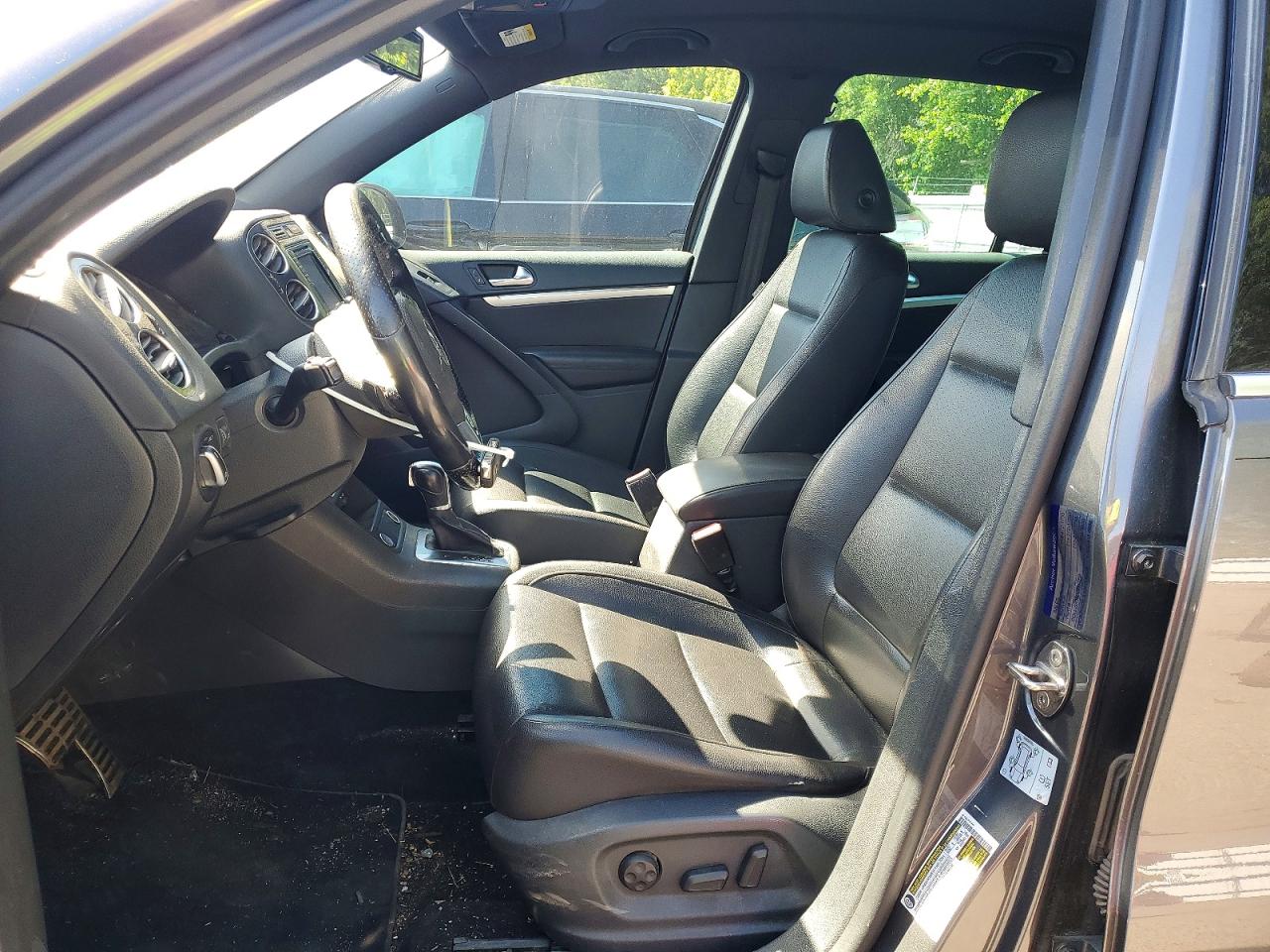 Volkswagen Tiguan S