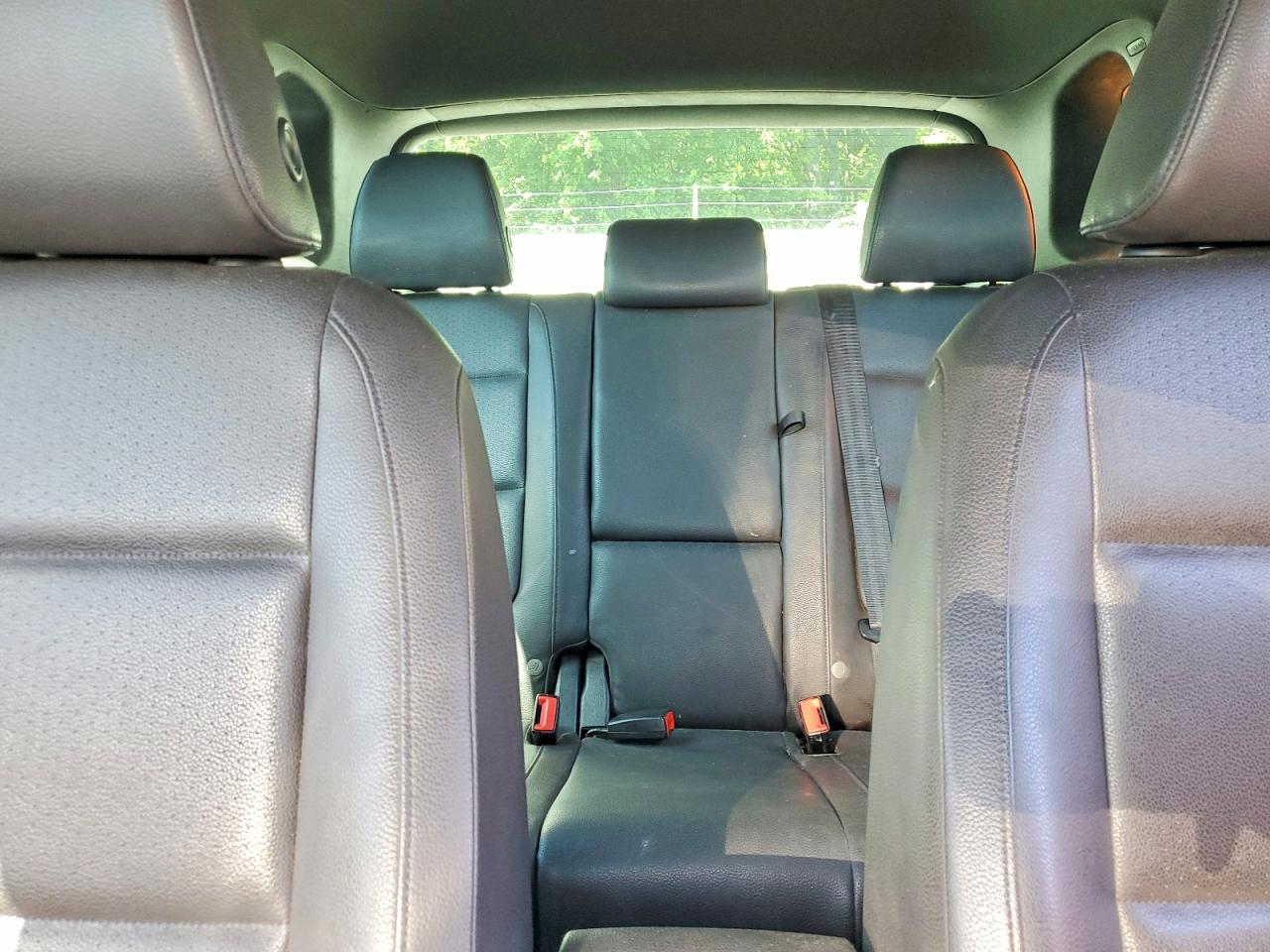 Volkswagen Tiguan S