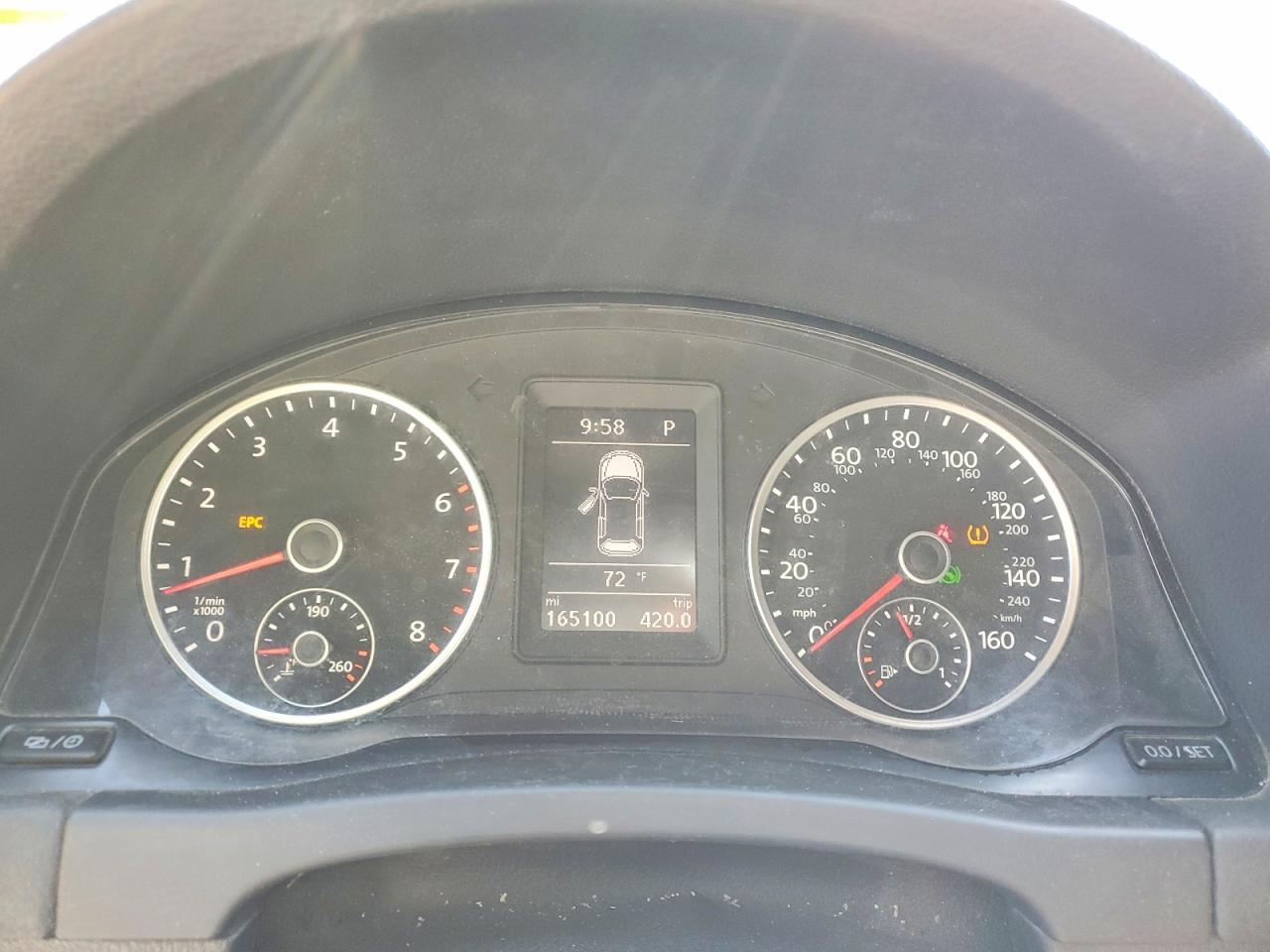 Volkswagen Tiguan S